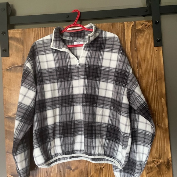 Ardene Sweaters - Ardene Women's Zip-Up Plaid Fleece - White & Gray